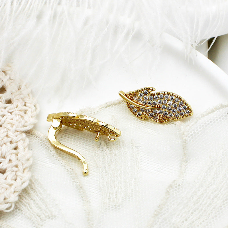 Wholesale Copper Plated 18K Gold Micro Inlaid Leaf Feather Connection Buckle Sweater Chain Buckle